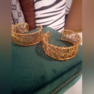 Thin Gold Tangled hoop earrings